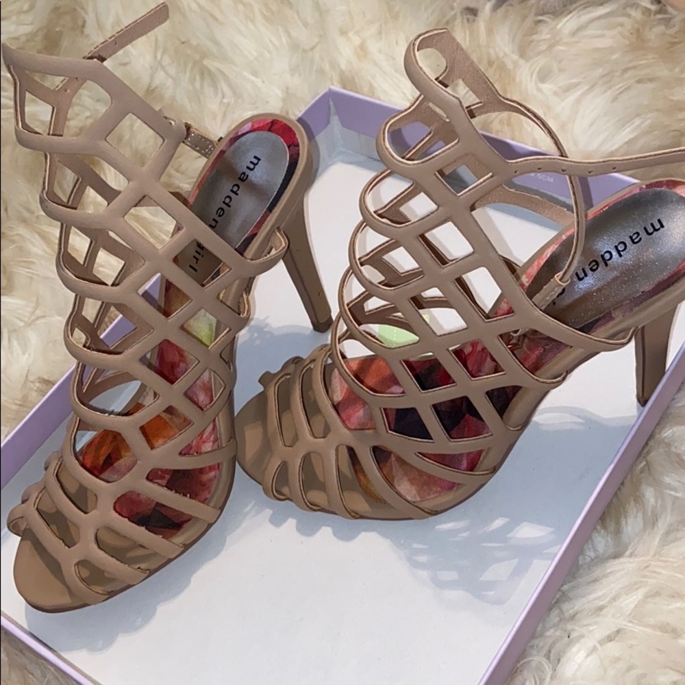 Cute Tan Heels!